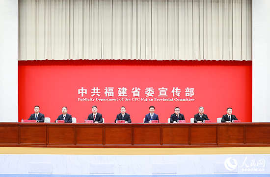 谈球吧
参加“在中国式现代化建设中奋勇争先”系列主题新闻发布会（第二场）