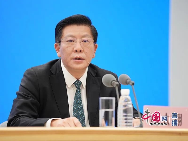 谈球吧