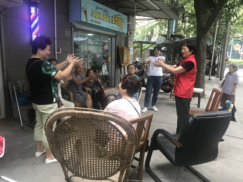 谈球吧