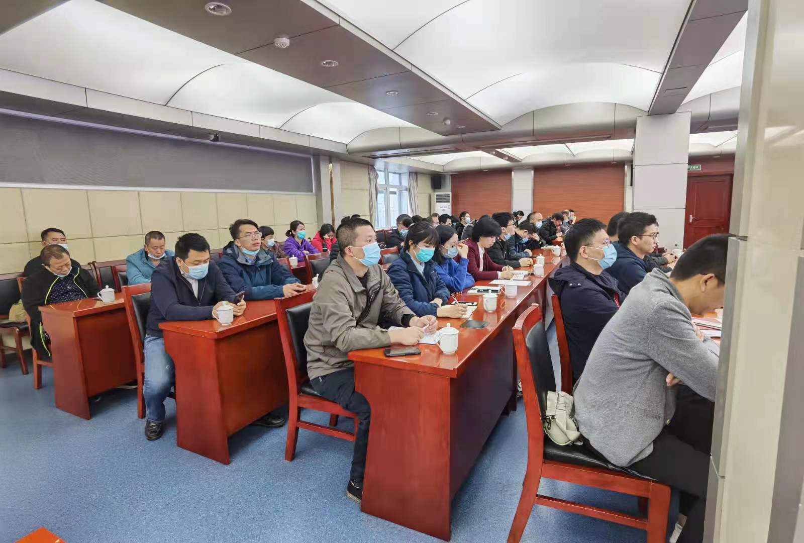 谈球吧