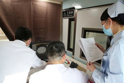 谈球吧
