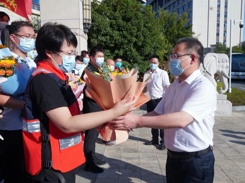 谈球吧