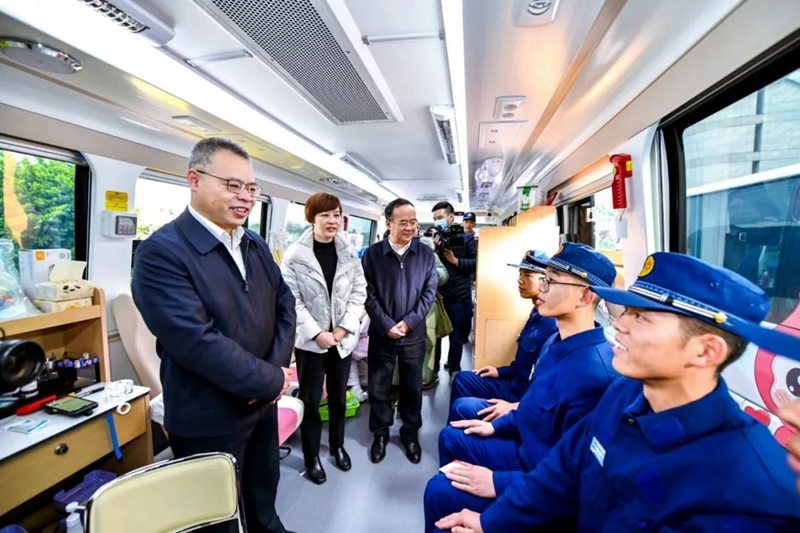 谈球吧